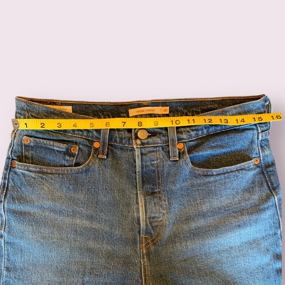 Levi’s Wedgie Straight Size 30 - Picture 7 of 7